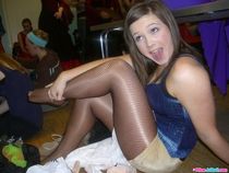 Sarah Jay sexy curvy babe